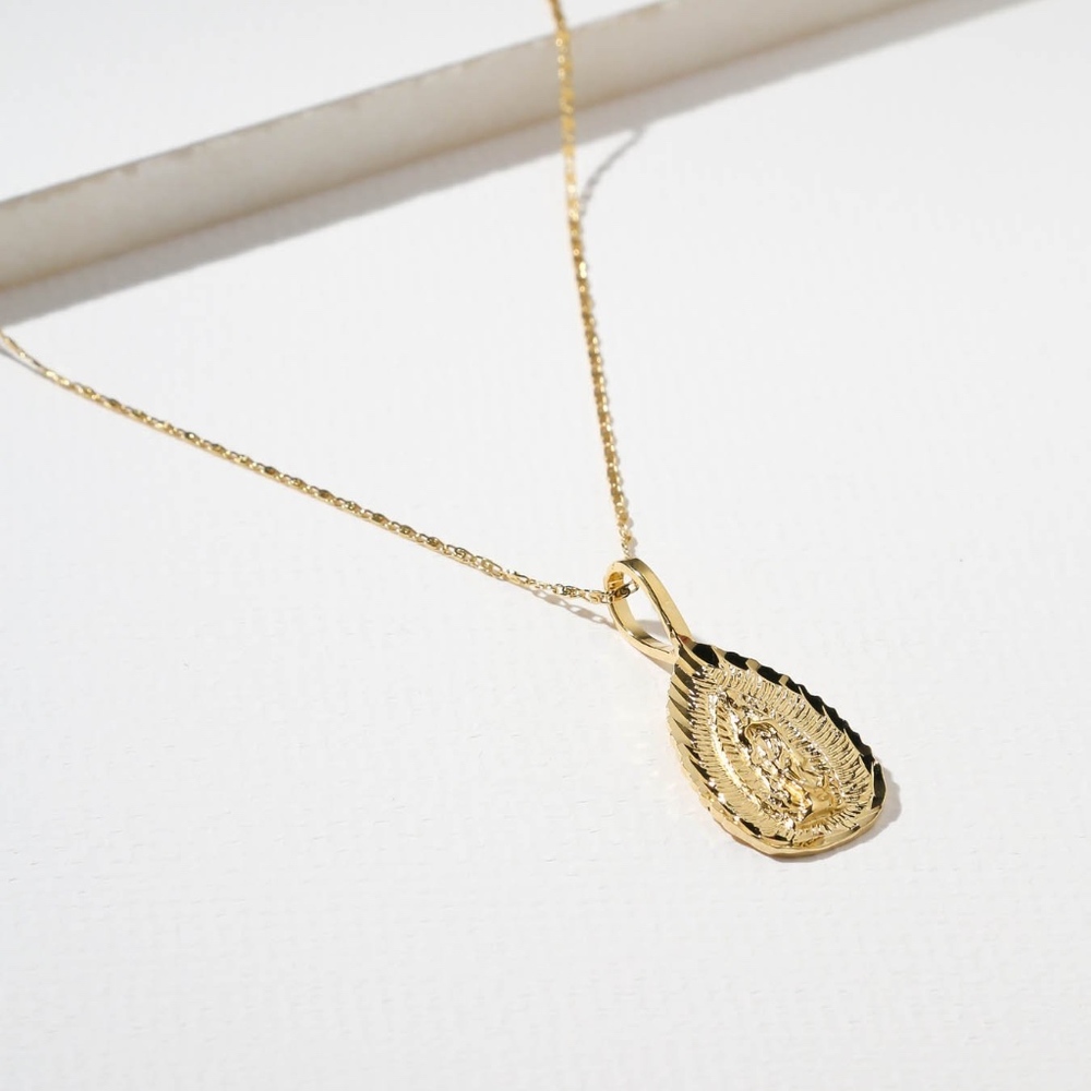 New Vanessa Mooney THE SAINT MARY GOLD NECKLACE - Picture 2 of 6